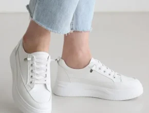 내돈내산 키높이스니커즈 핫 아이템